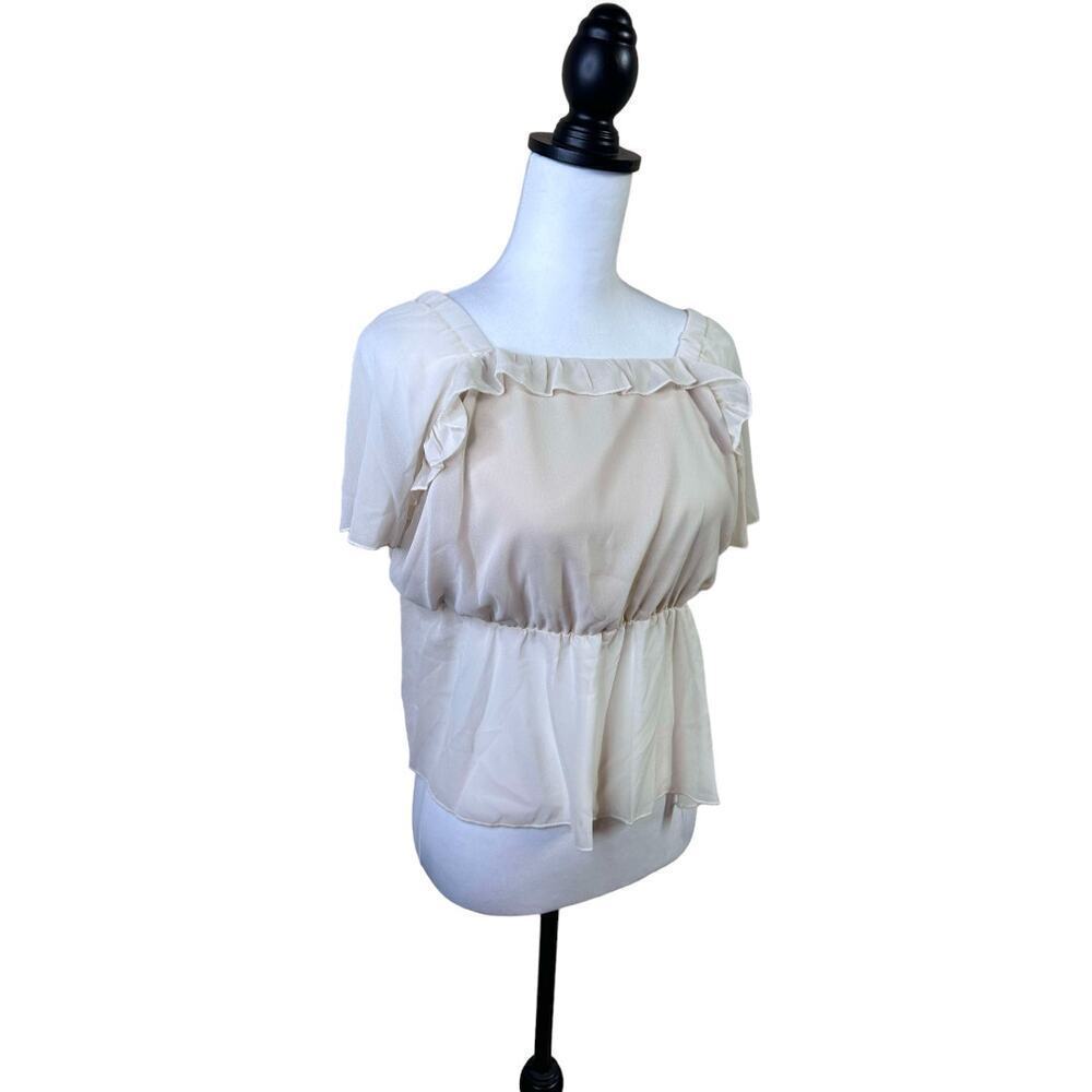 Womans Plus Short Sleeve Peasant Top Cream Color Flowey Light Weight Size 1XL